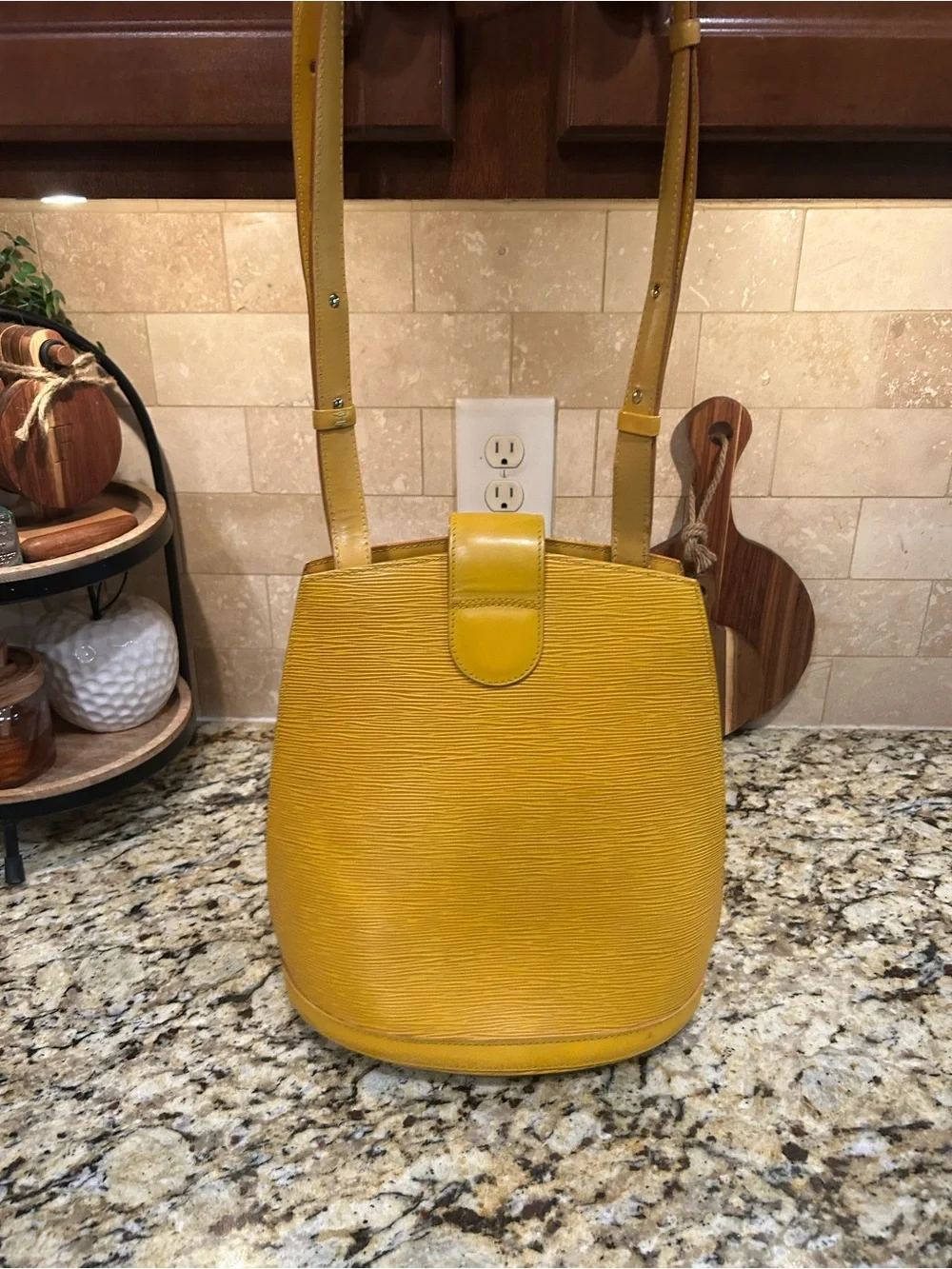 Louis Vuitton Epi Cluny Yellow Leather Shoulder Bag with coa - Picture 2 of 16